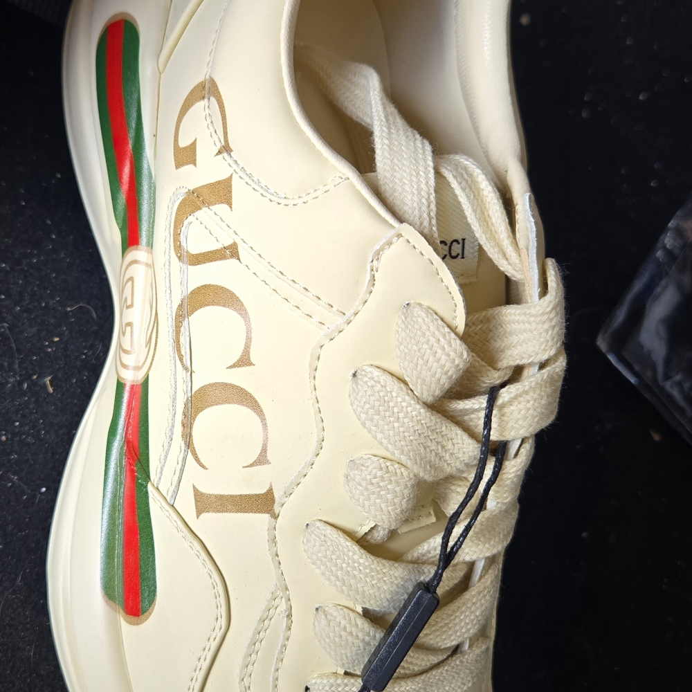 Gucci Beige Sneakers with Red and Green Accents